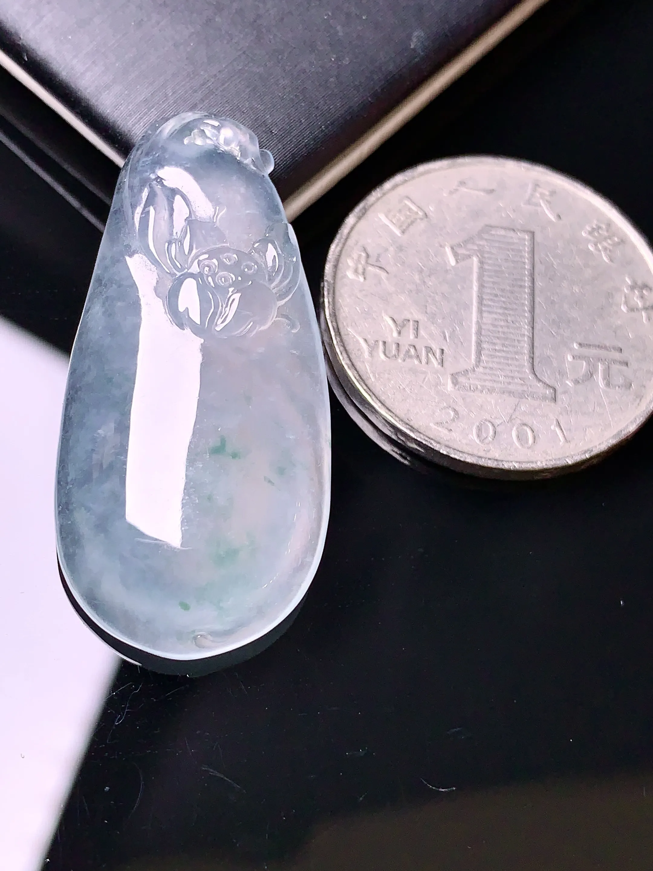 冰种福瓜吊坠 玉质细腻 色泽艳丽 整体尺寸35*17*6