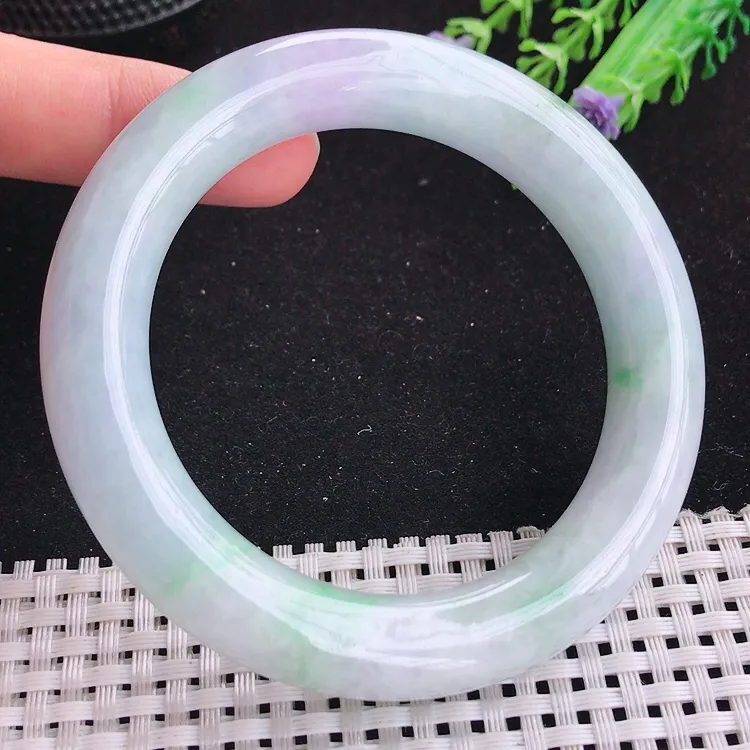 自然光58圈口老坑精美温润春带彩圆条手镯翡翠玉镯尺寸58/12.2/12