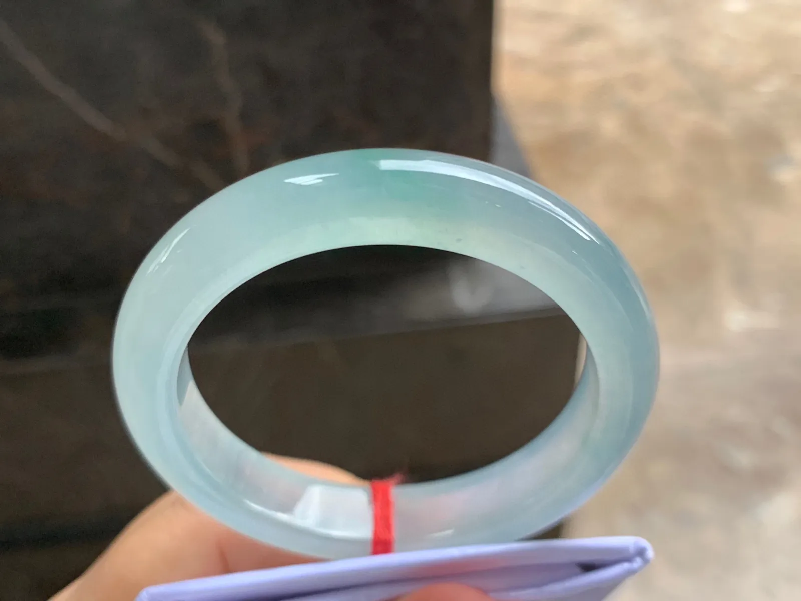 56-12-9mm
冰种晴水手镯 透亮起光 胶感满满 上手漂亮