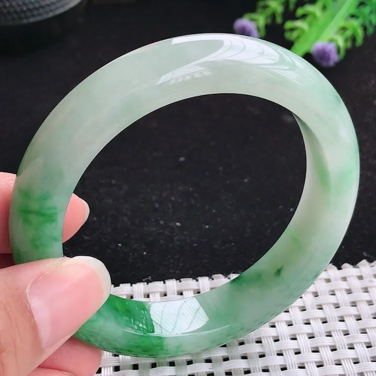 自然光57圈口老坑精美温润飘阳绿手镯厚装翡翠玉镯尺寸57/12.8/9
