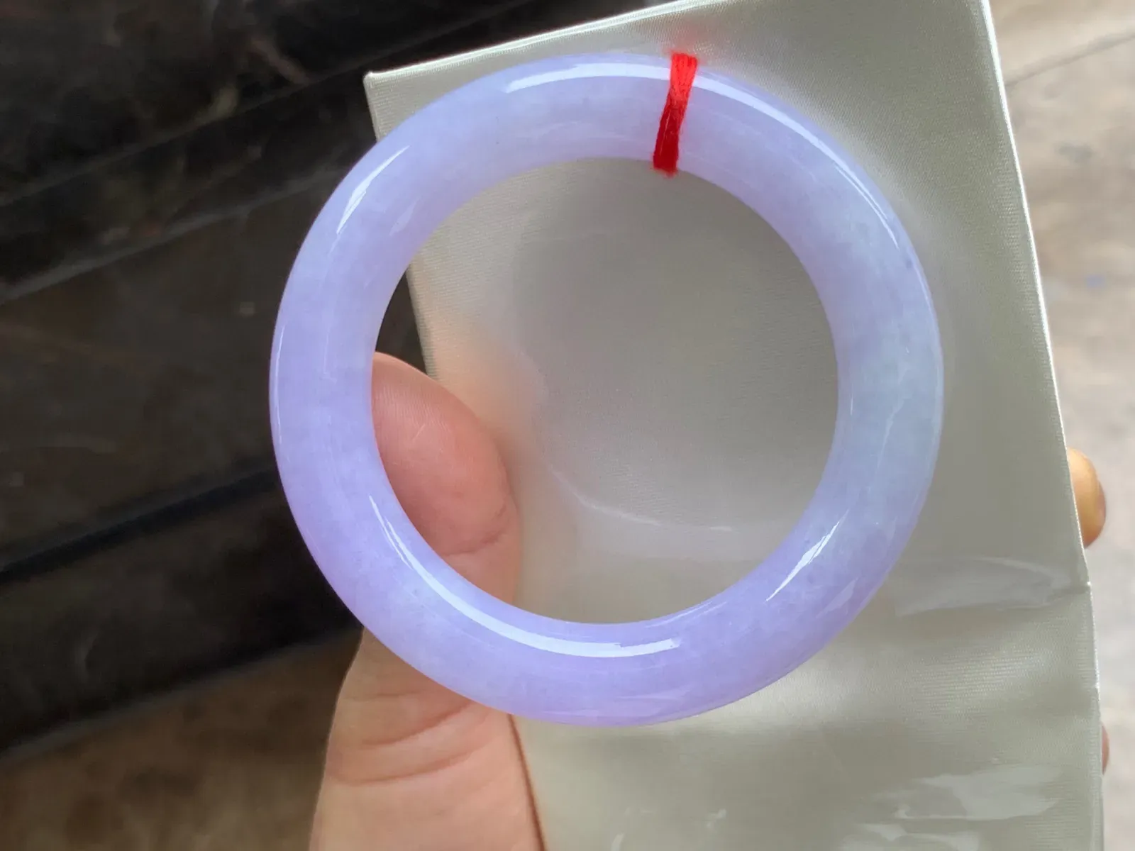 53-11mm
紫罗兰圆条手镯 底子细腻 颜色漂亮