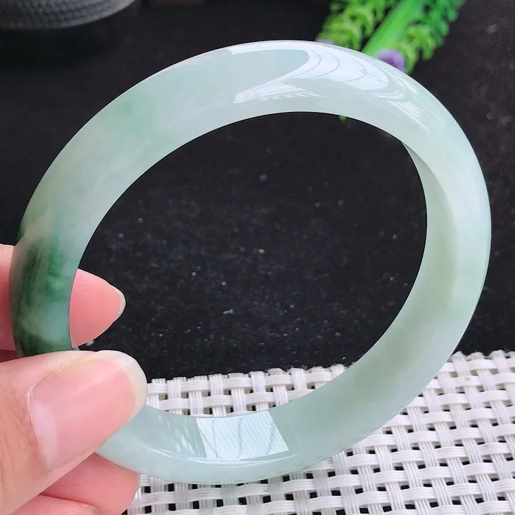 自然光62.8大圈口老坑精美冰润飘花手镯翡翠玉镯尺寸62.8/13.4/8.1