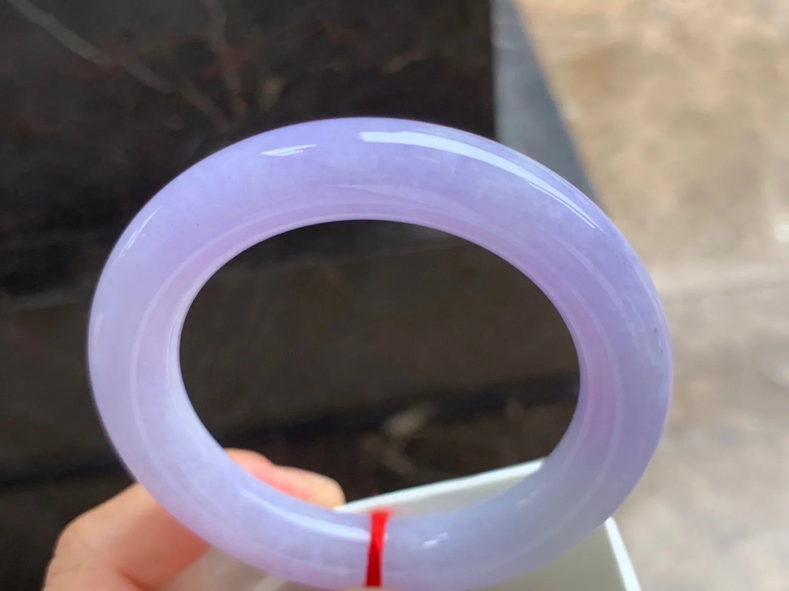 53-11mm
紫罗兰圆条手镯 底子细腻 颜色漂亮