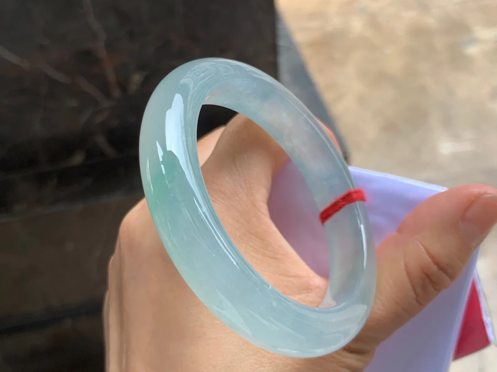 56-12-9mm
冰种晴水手镯 透亮起光 胶感满满 上手漂亮