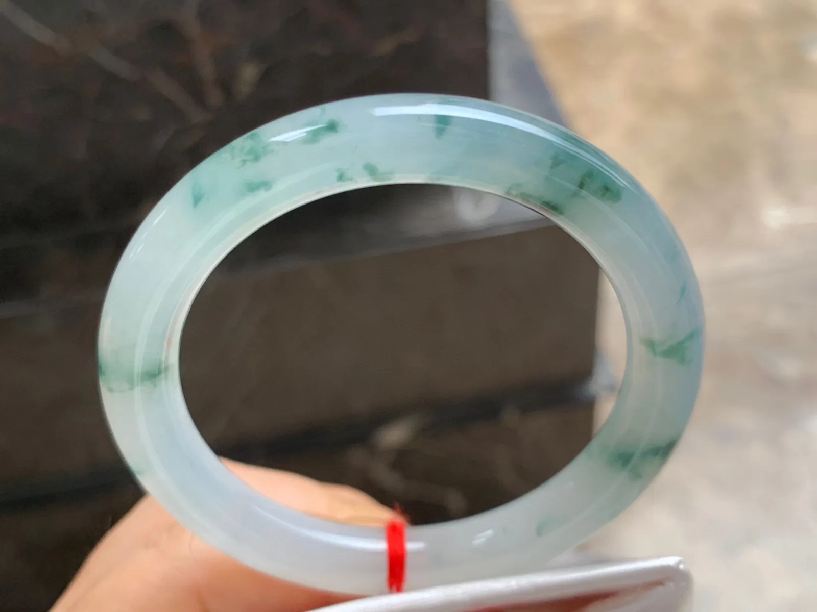 55-9mm
冰种飘花手镯 冰透 水草花 上手漂亮
