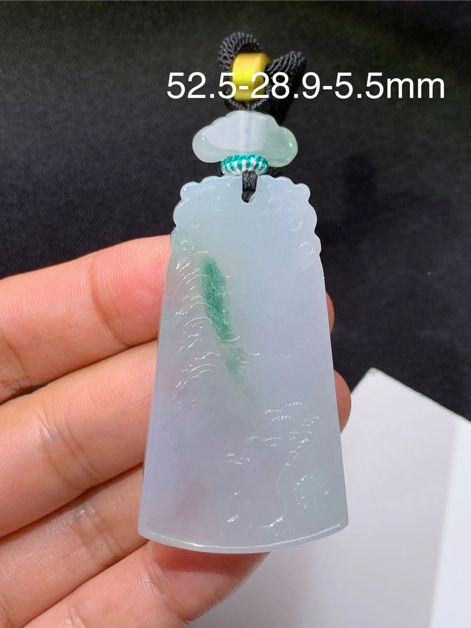 冰飘花山水牌，冰润细腻，种老水足，整体尺寸52.5*28.9*5.5