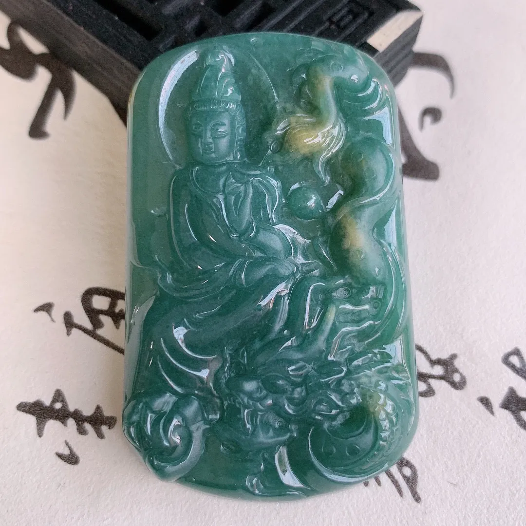 自然光实拍 冰润双彩俏色翡翠祥龙观音吊坠， 种老水足 雕工精致 慈祥端庄 美观亮丽#639.2尺寸58*35*6.8