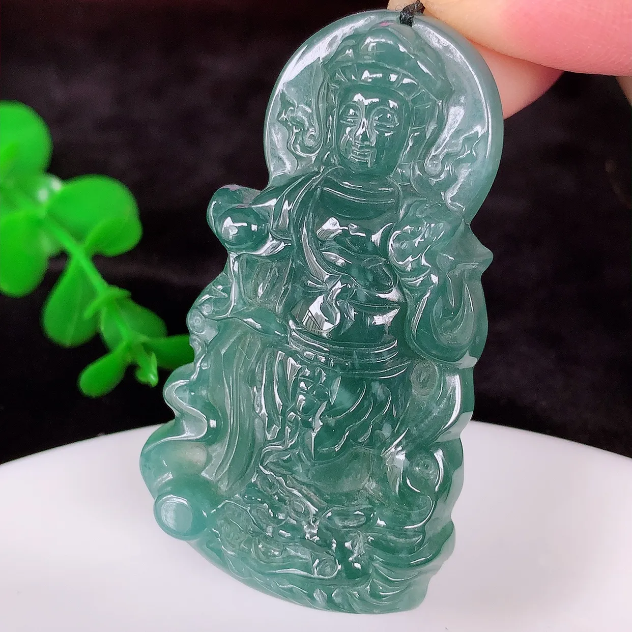 自然光实拍 冰润满色祥龙观音吊坠，赐福翡翠观音，冰透 观音面相慈祥 雕琢细致 佩戴气质！#962.3尺寸53.5*30*7.2mm