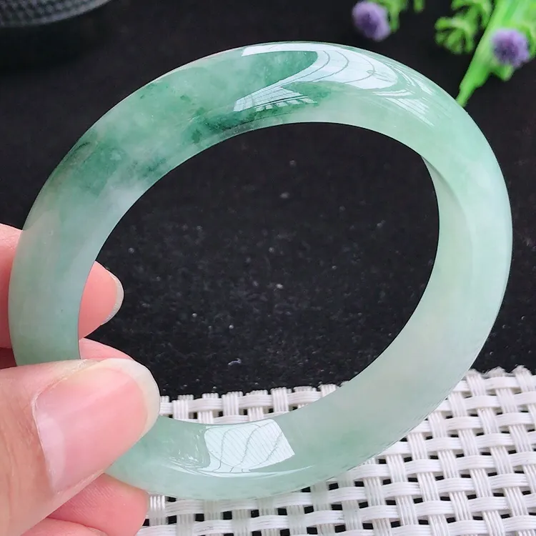 自然光55圈口老坑精美冰胶飘花手镯翡翠玉镯尺寸55/13/8.2