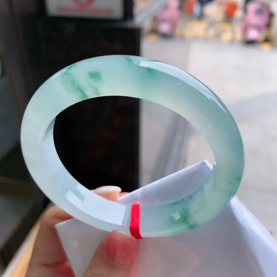 正圈冰玻飘花 无瑕 尺寸:57.5/12.4/8.9 花美 种水好