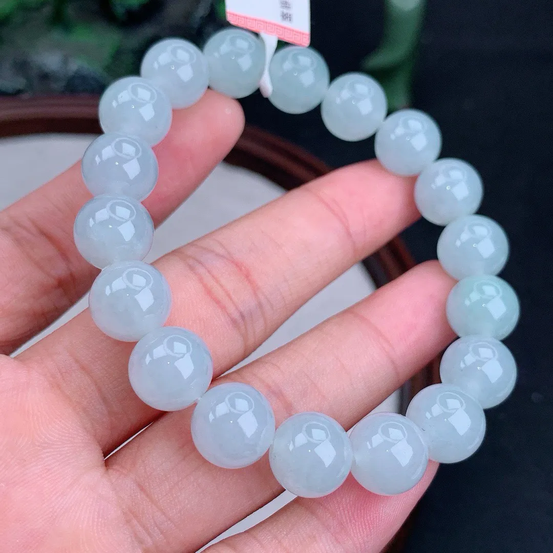 缅甸天然A货翡翠白冰圆珠手串
尺寸11mm   重41.65g