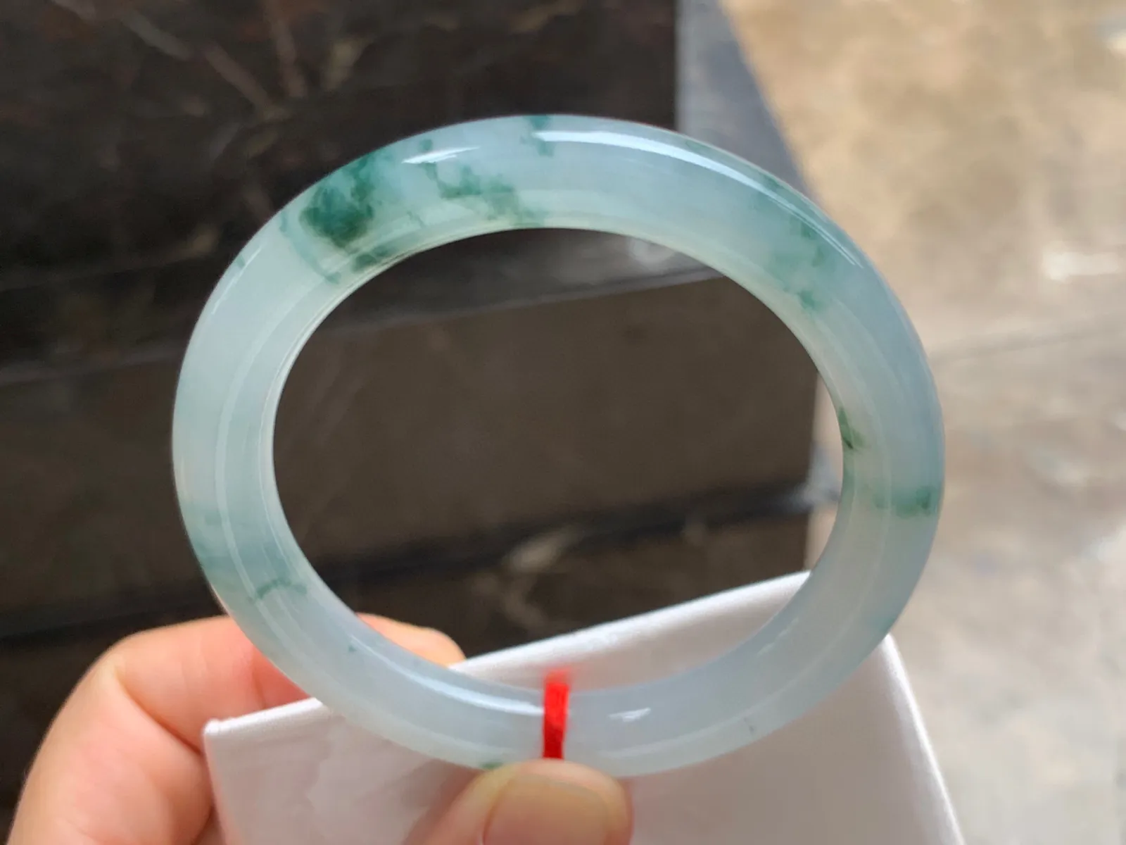 55-9mm
冰种飘花手镯 冰透 水草花 上手漂亮