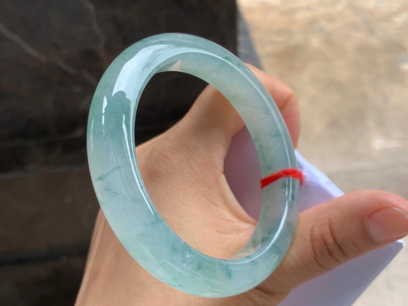 58.5-12-9mm
冰种飘花手镯 水润冰透 花色灵动
