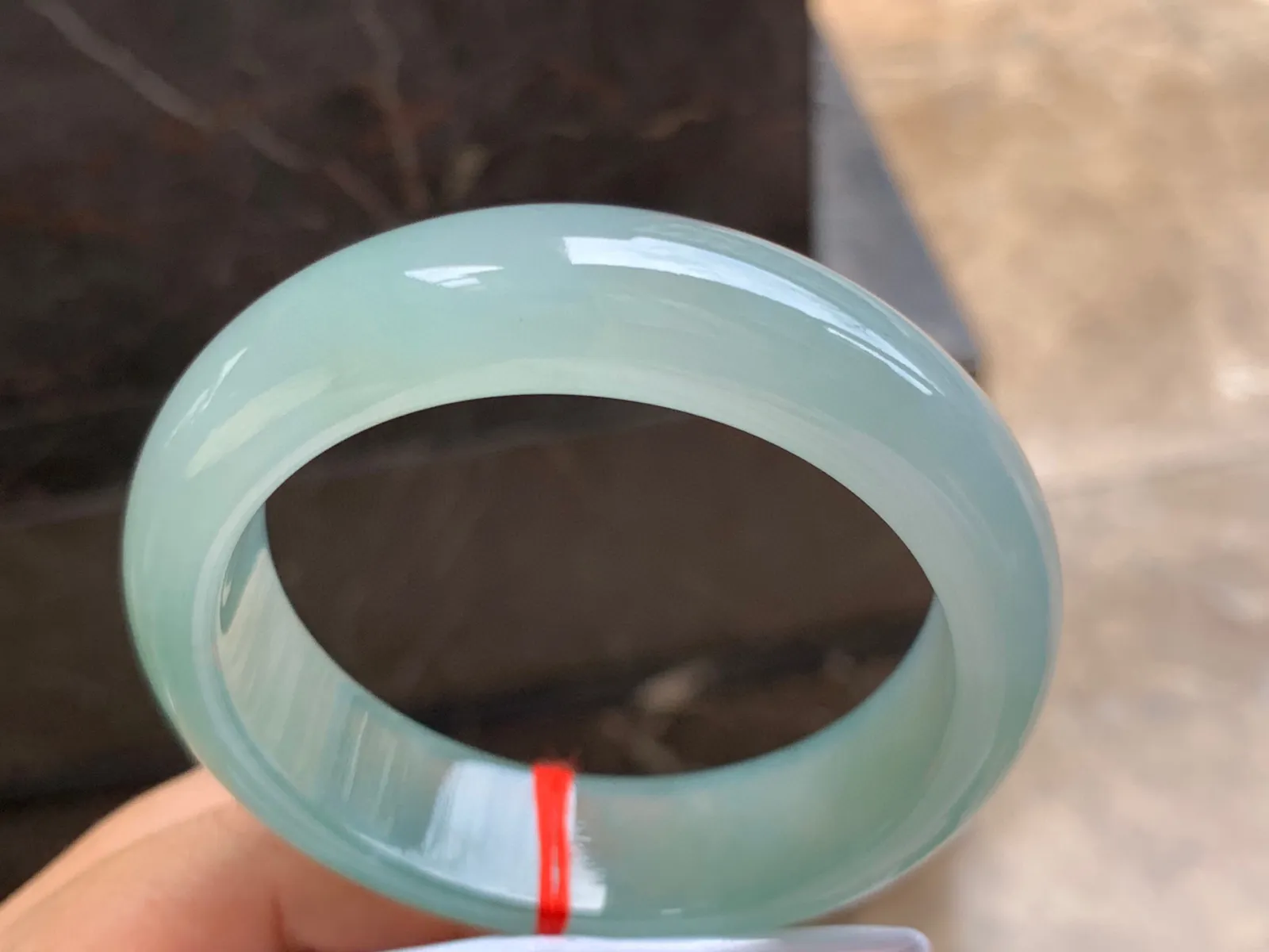 58-16.5-9mm
冰种晴水宽版手镯 温润细腻 水润 条形宽厚 上手大气