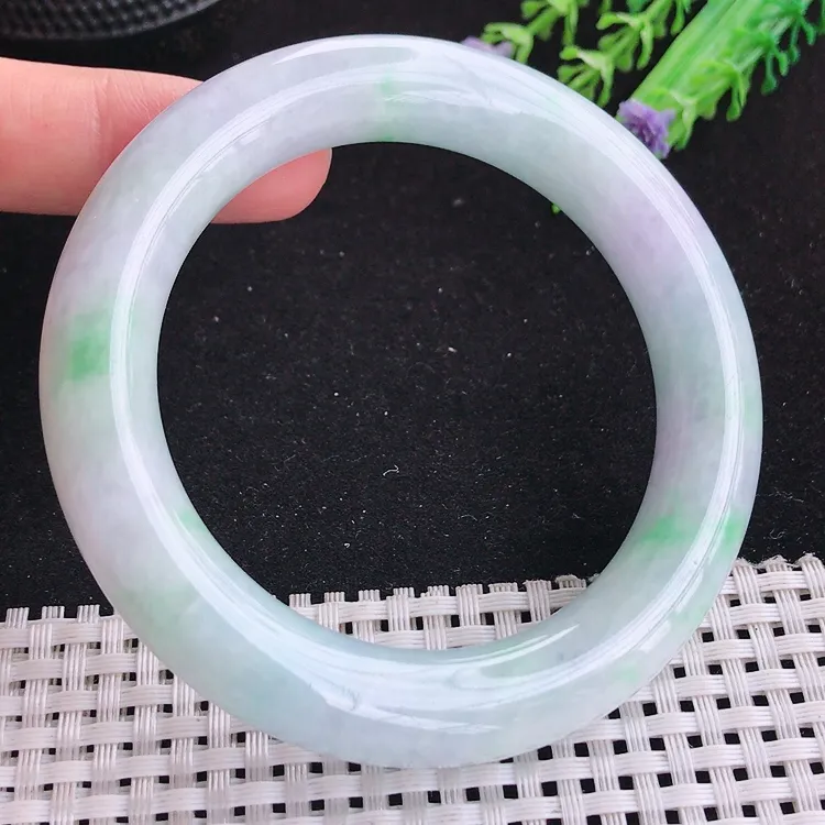 自然光58圈口老坑精美温润春带彩圆条手镯翡翠玉镯尺寸58/12.2/12