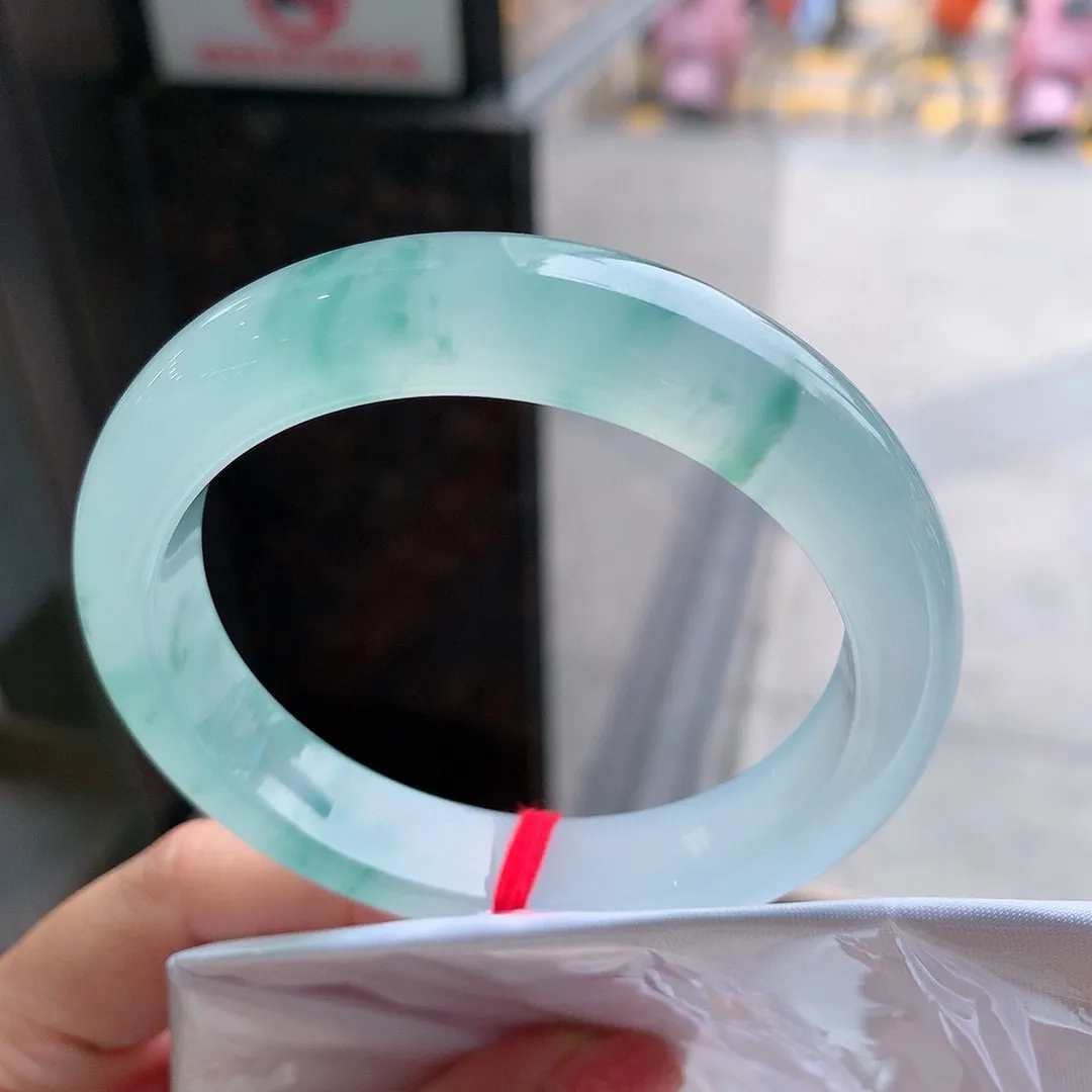 正圈冰玻飘花 无瑕 尺寸:57.5/12.4/8.9 花美 种水好
