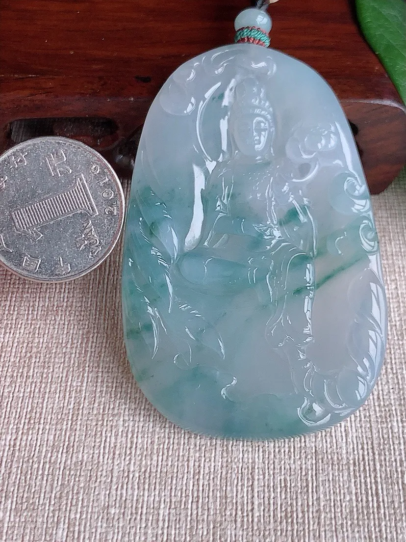 a货翡翠老坑冰种飘花大势至菩萨吊坠 尺寸69.8×43.7×5.4mm 重量46.07g 0604