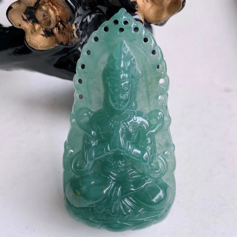 自然光实拍 冰满色观音吊坠，翡翠赐福观音，冰透水润，庇佑守护 种水足 工艺精致，送礼或自留佳选！#404.3尺寸50*26*7.5mm