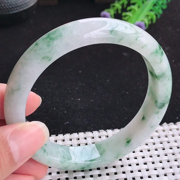 自然光62圈口老坑温润飘花手镯送妈妈翡翠玉镯尺寸62/13.2/8.6