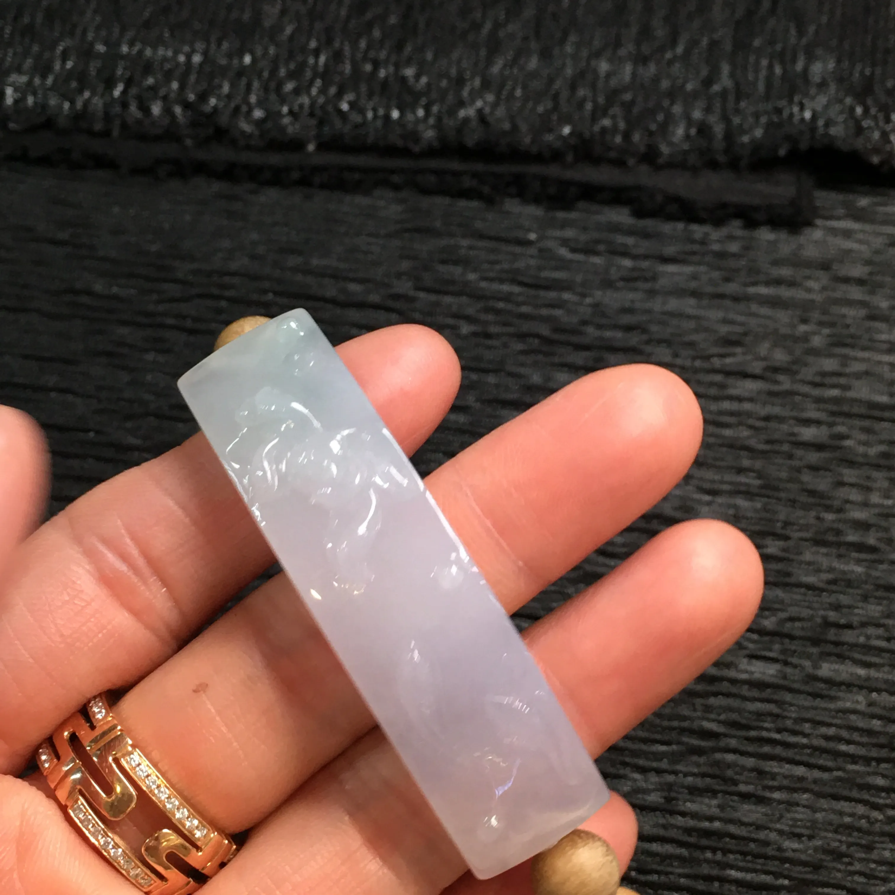 冰糯种春彩荷塘月色手串 裸石尺寸55-14-6.5毫米 水润细腻 雕工精美