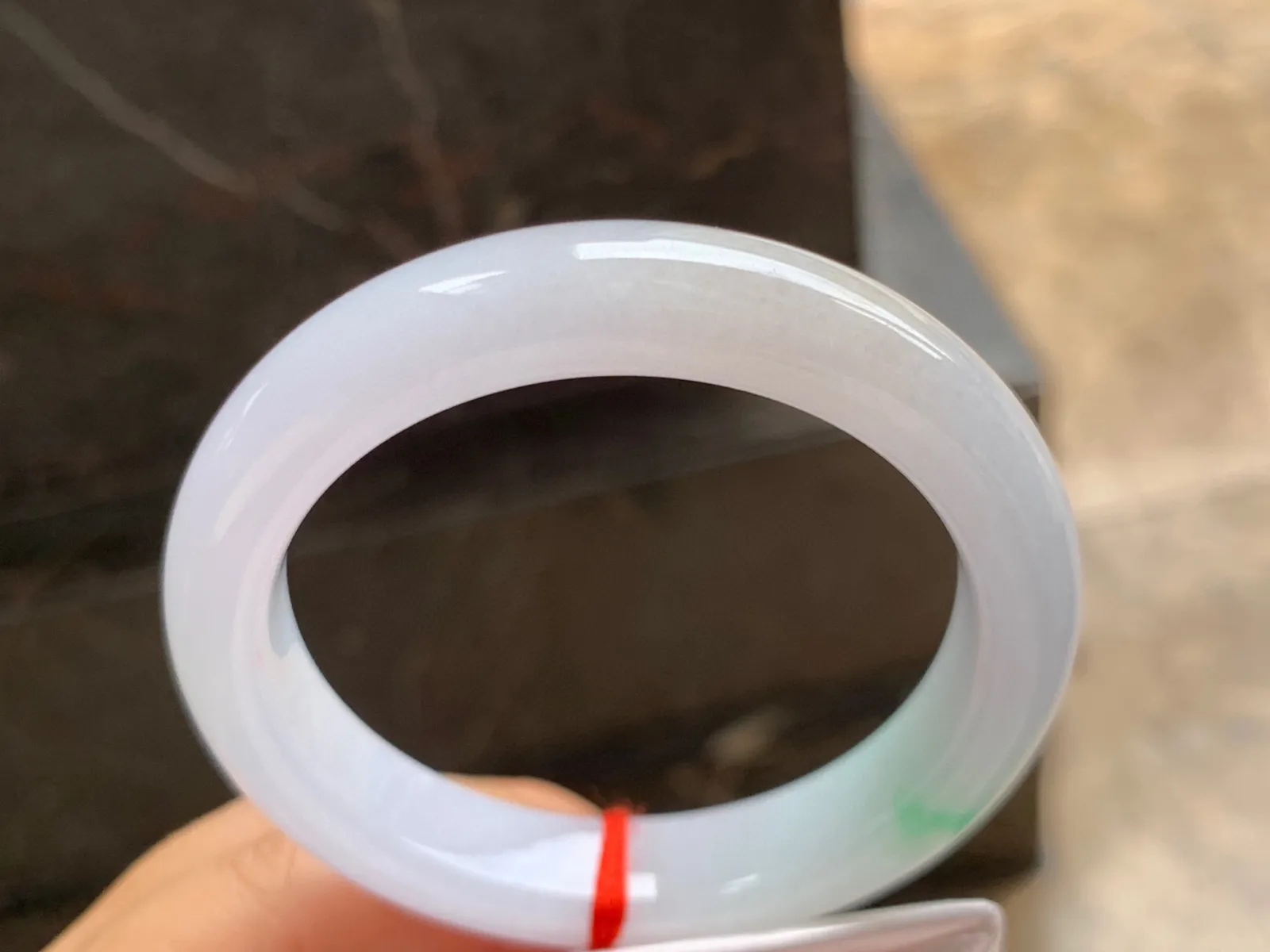 54-12-9mm
飘绿手镯 底子细腻 清爽