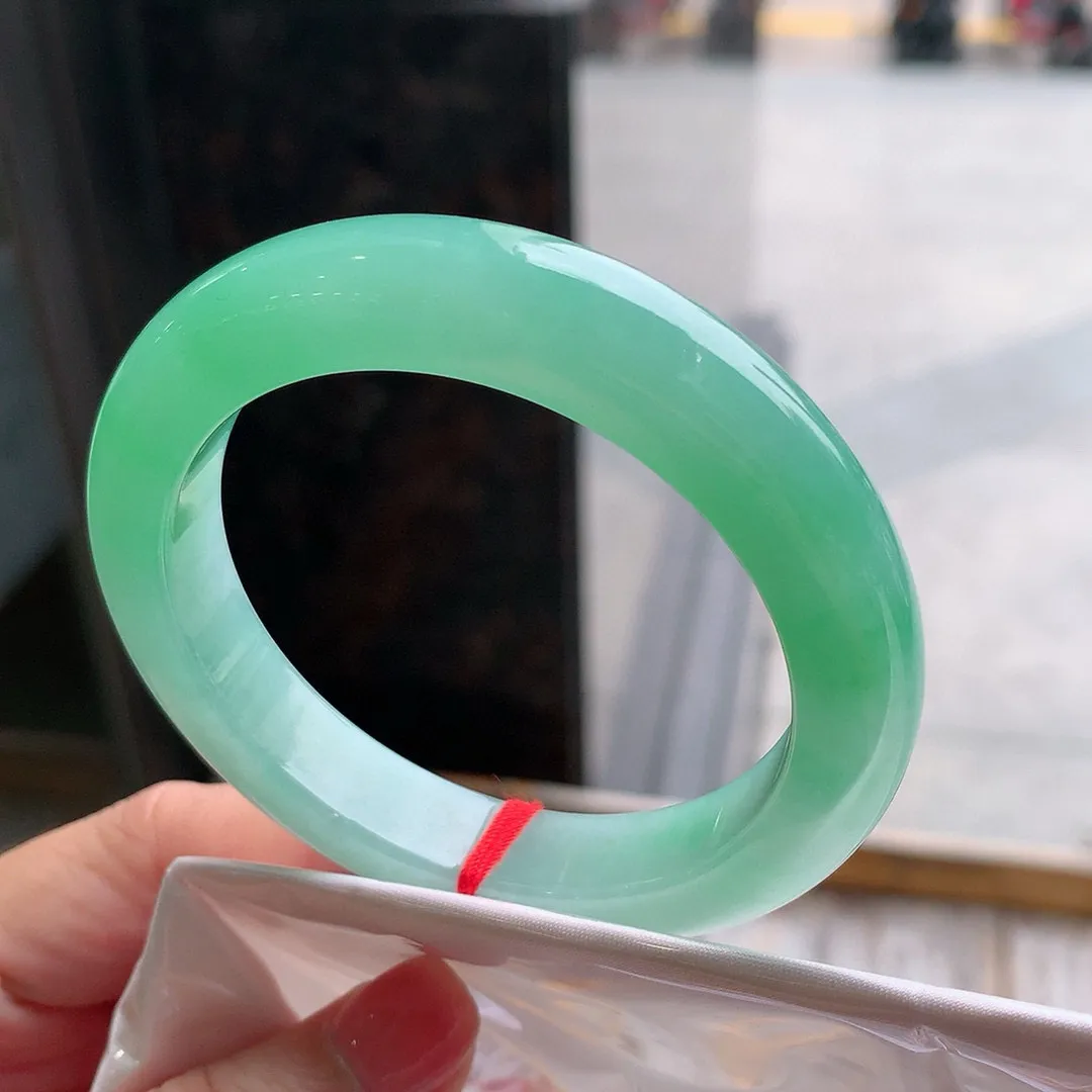 正圈冰阳绿 一丝细线 尺寸:55.6/11.2/9.4 种色俱佳