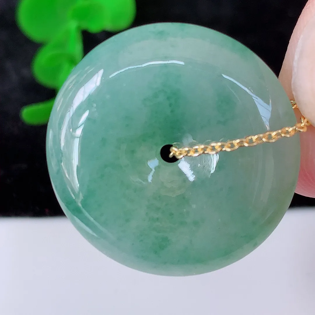 自然光实拍 冰飘花平安扣吊坠 水润光泽，灵动飘逸 寓意平平安安  佩戴上身效果端庄漂亮！#008.2尺寸26.5*5.2mm