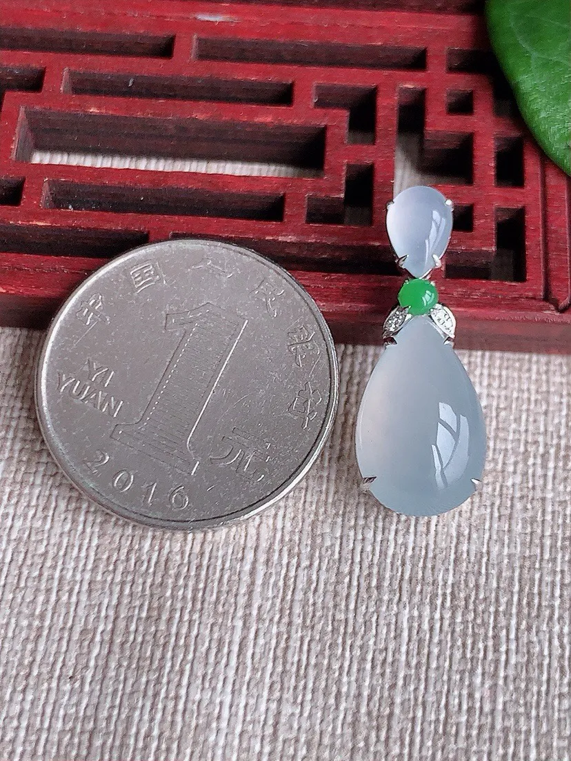 a货翡翠老坑冰种18K金伴钻镶嵌白月光水滴吊坠 尺寸26.8×15×10.3×7.4mm 重量2.79g 0604