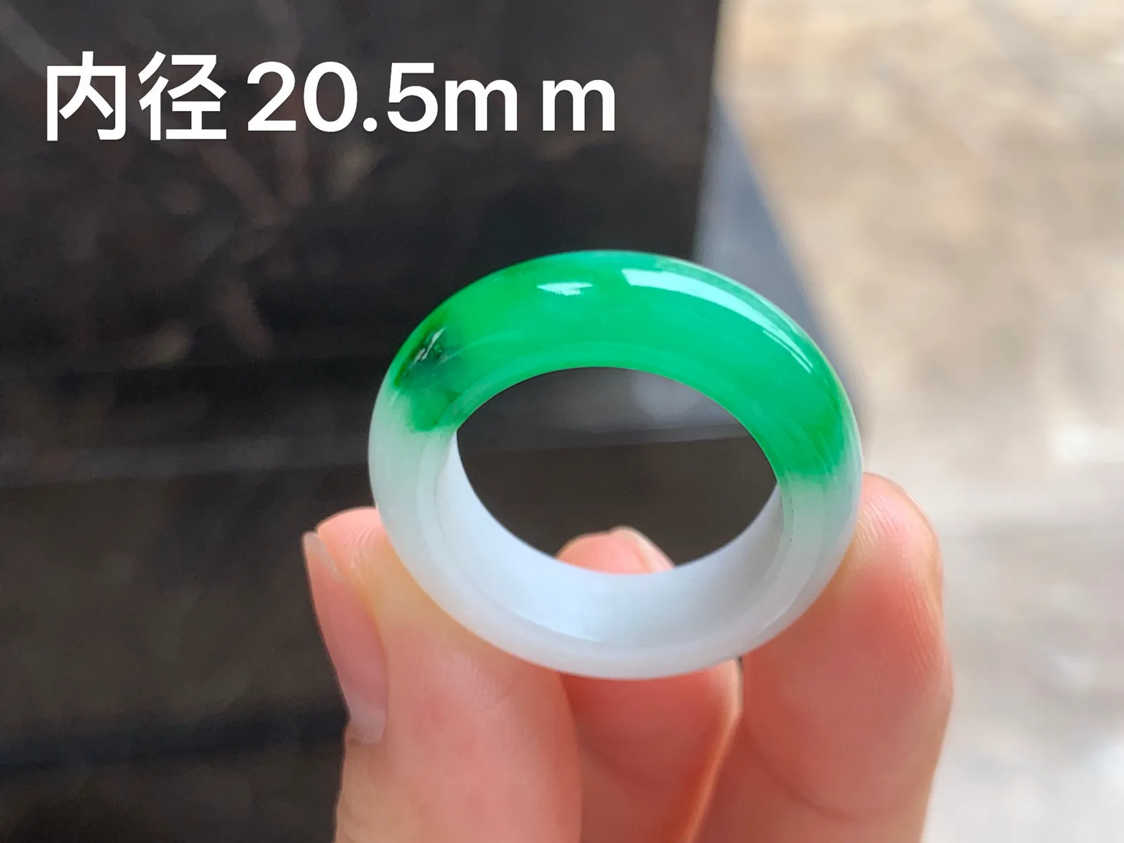 阳绿色指环 色阳 玉质温润 大气