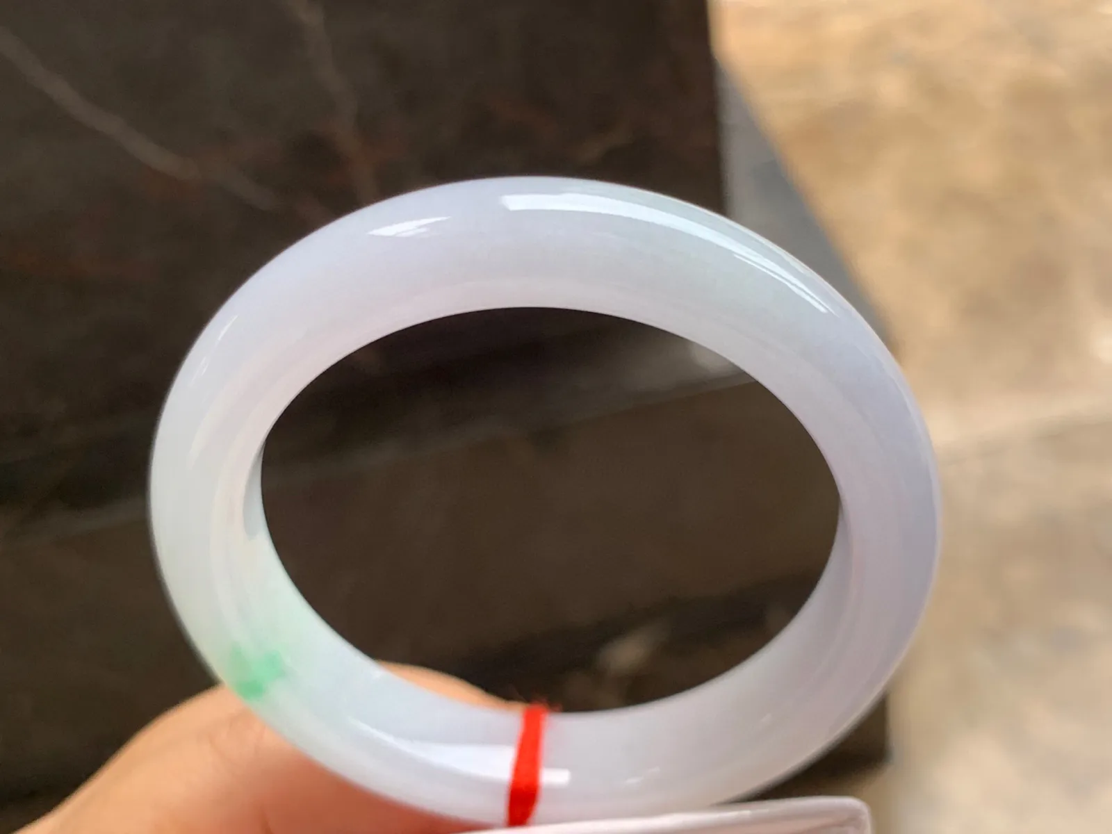 54-12-9mm
飘绿手镯 底子细腻 清爽