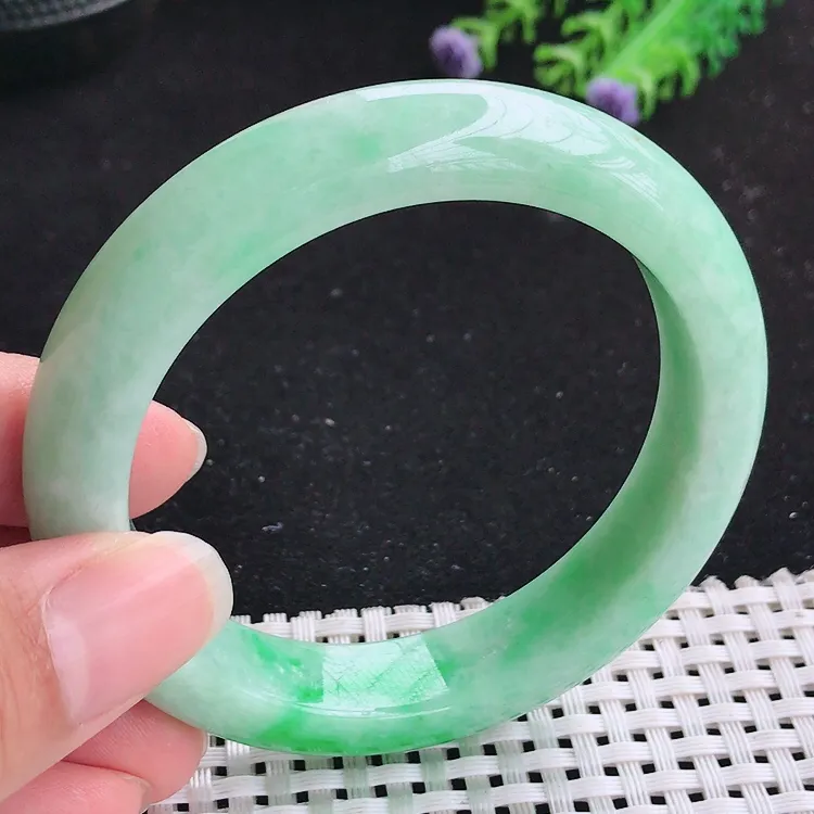 自然光56圈口老坑精美温润满色飘阳绿手镯翡翠玉镯尺寸56/12.7/8.9