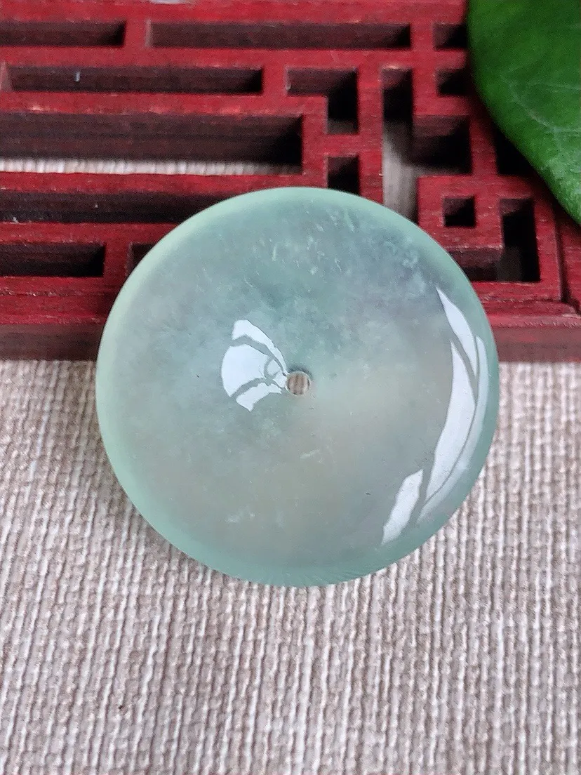 a货翡翠老坑冰种晴水平安扣吊坠 尺寸28.2×5mm 重量9.00g 0604