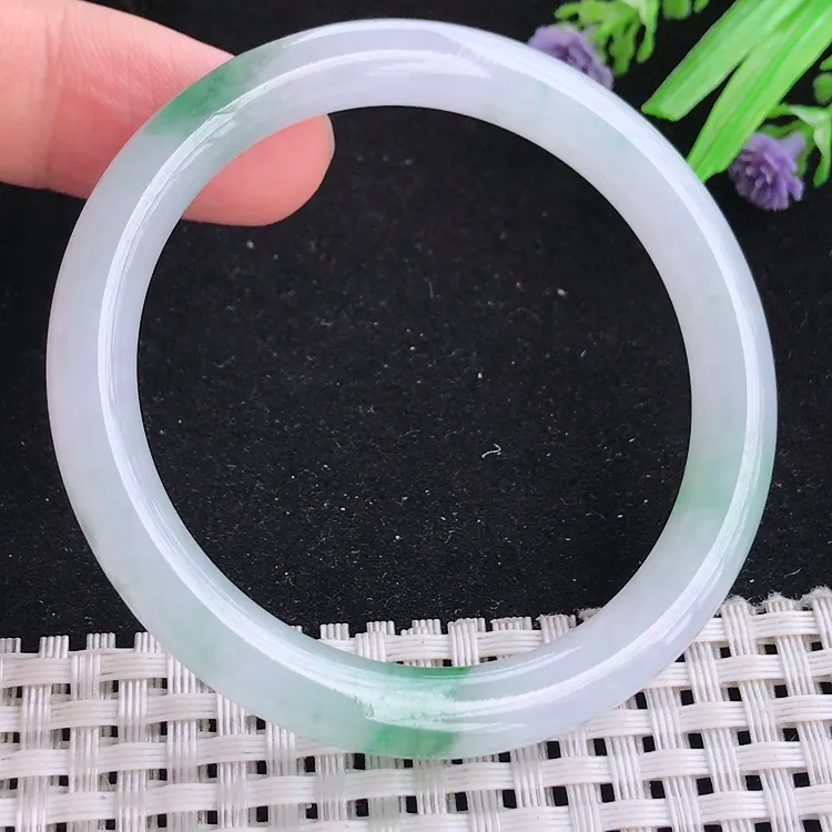 自然光50小圈口老坑精美冰胶飘绿圆条手镯翡翠玉镯尺寸50/7.5