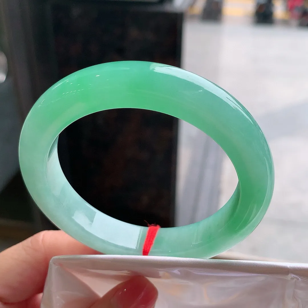 正圈冰阳绿 一丝细线 尺寸:55.6/11.2/9.4 种色俱佳