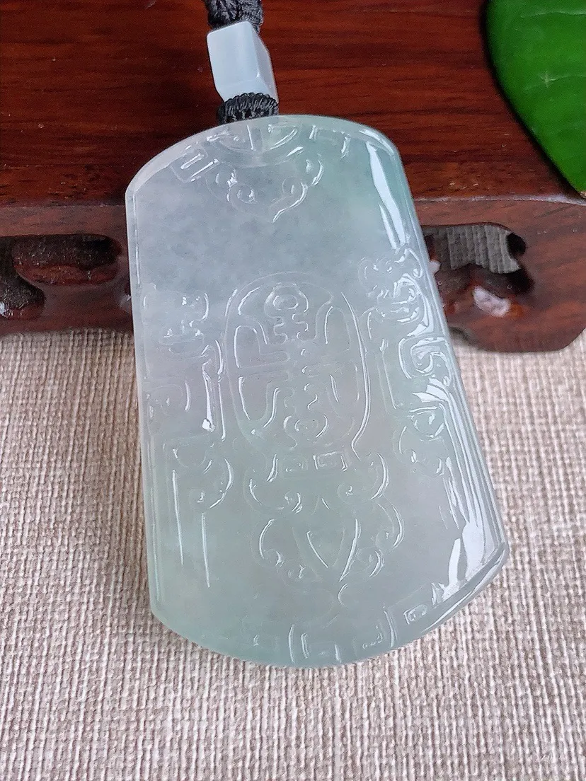 a货翡翠老坑冰种18K金镶嵌飘花四季豆福豆平安豆吊坠 尺寸50×43×17.5×6mm 重量8.22g 0604