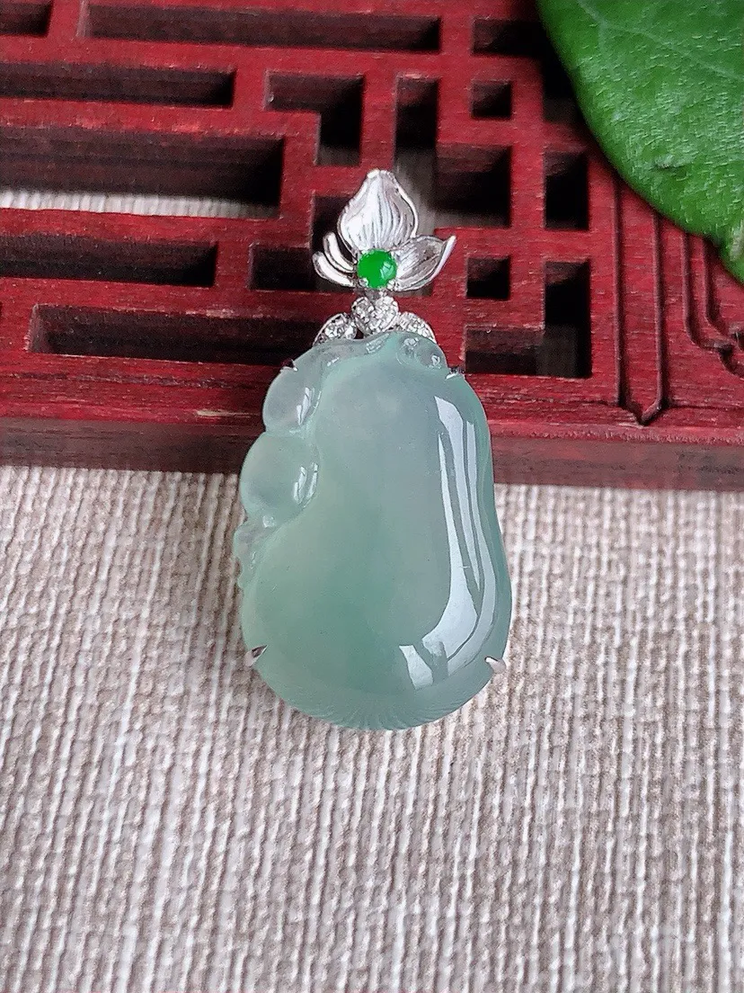 a货翡翠老坑冰种18K金伴钻镶嵌晴水福瓜吊坠 尺寸28.6×20×13.6×6.4mm 重量3.62