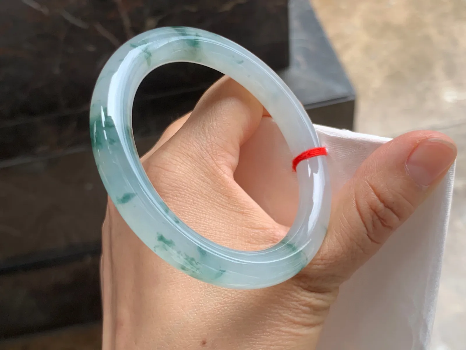 55-9mm
冰种飘花手镯 冰透 水草花 上手漂亮