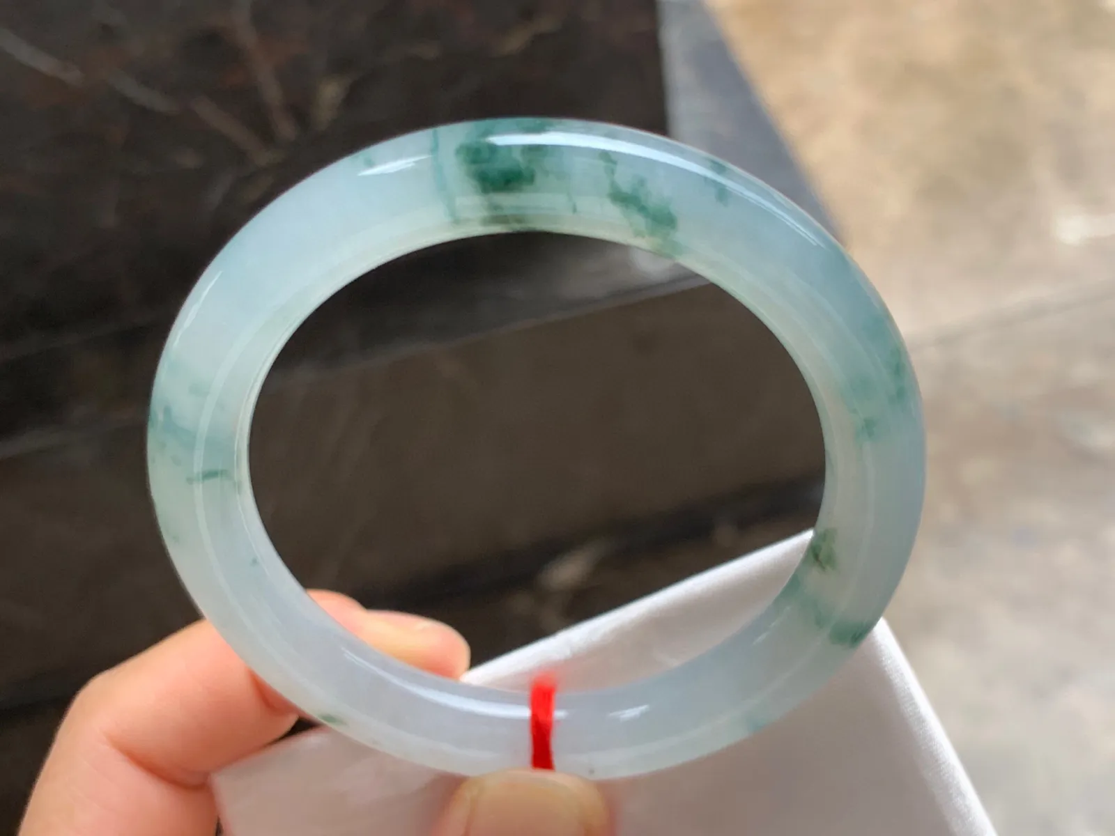55-9mm
冰种飘花手镯 冰透 水草花 上手漂亮
