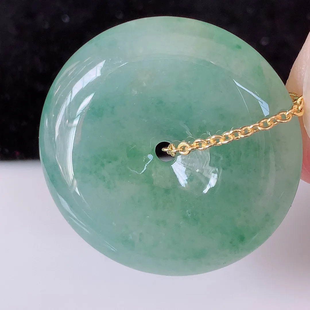 自然光实拍 冰飘花平安扣吊坠 水润光泽，灵动飘逸 寓意平平安安  佩戴上身效果端庄漂亮！#008.2尺寸26.5*5.2mm