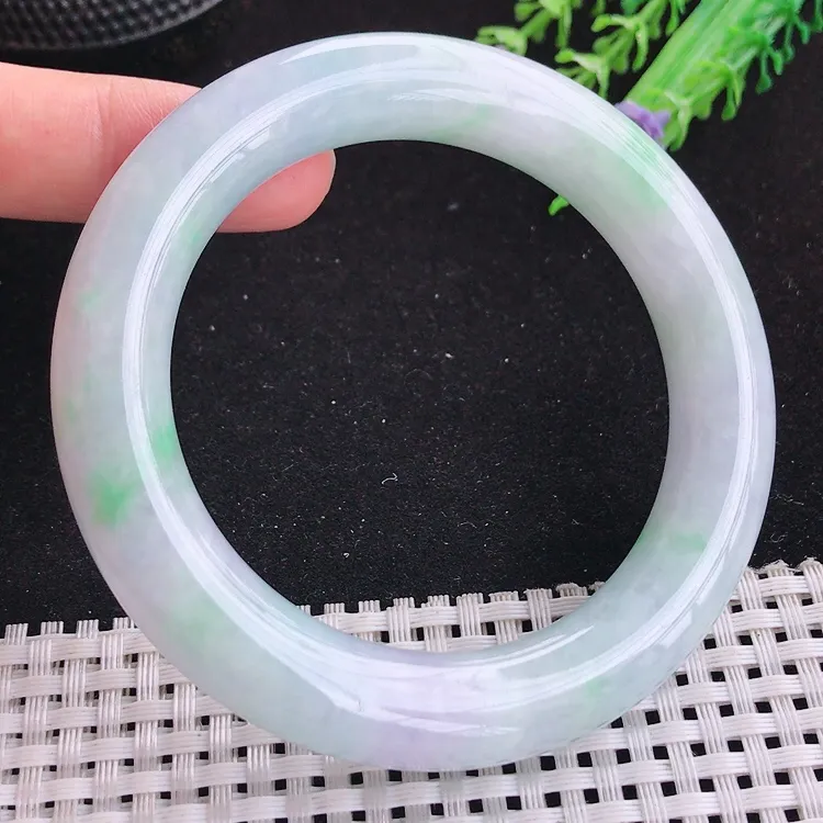 自然光58圈口老坑精美温润春带彩圆条手镯翡翠玉镯尺寸58/12.2/12