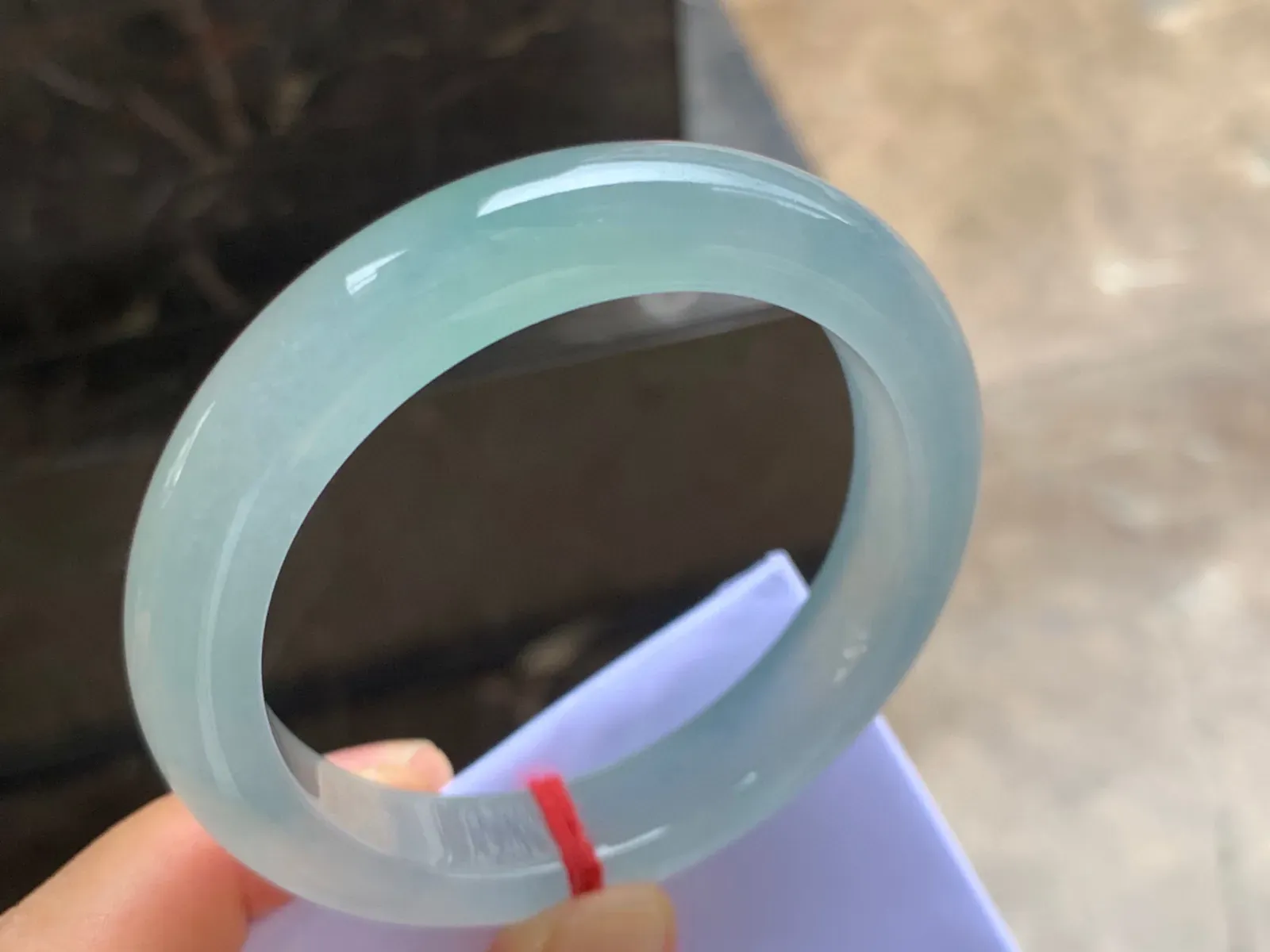 56-12-9mm
冰种晴水手镯 透亮起光 胶感满满 上手漂亮
