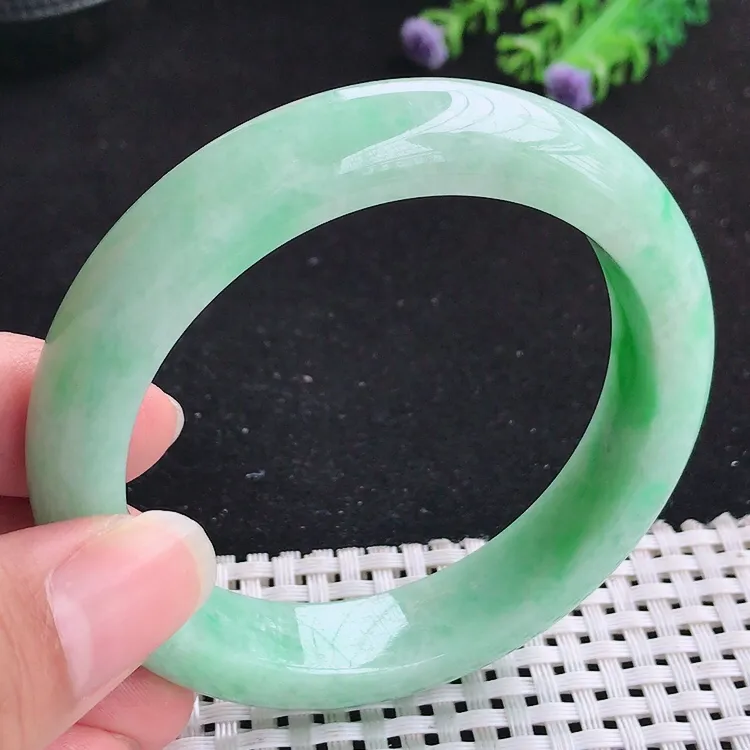自然光56圈口老坑精美温润满色飘阳绿手镯翡翠玉镯尺寸56/12.7/8.9