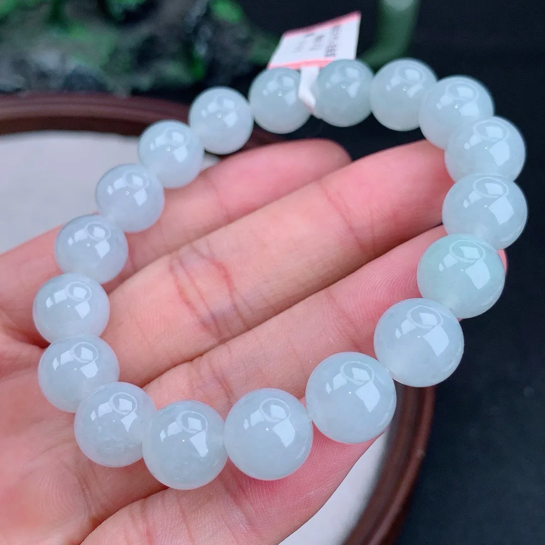 缅甸天然A货翡翠白冰圆珠手串
尺寸11mm   重41.65g