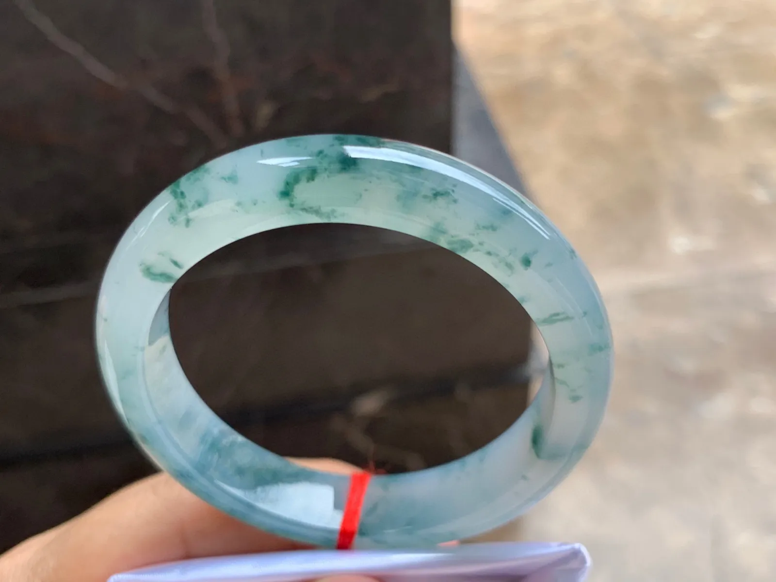 58-12-8.5mm
冰种飘花手镯 水润冰透 花的灵动飘逸气质