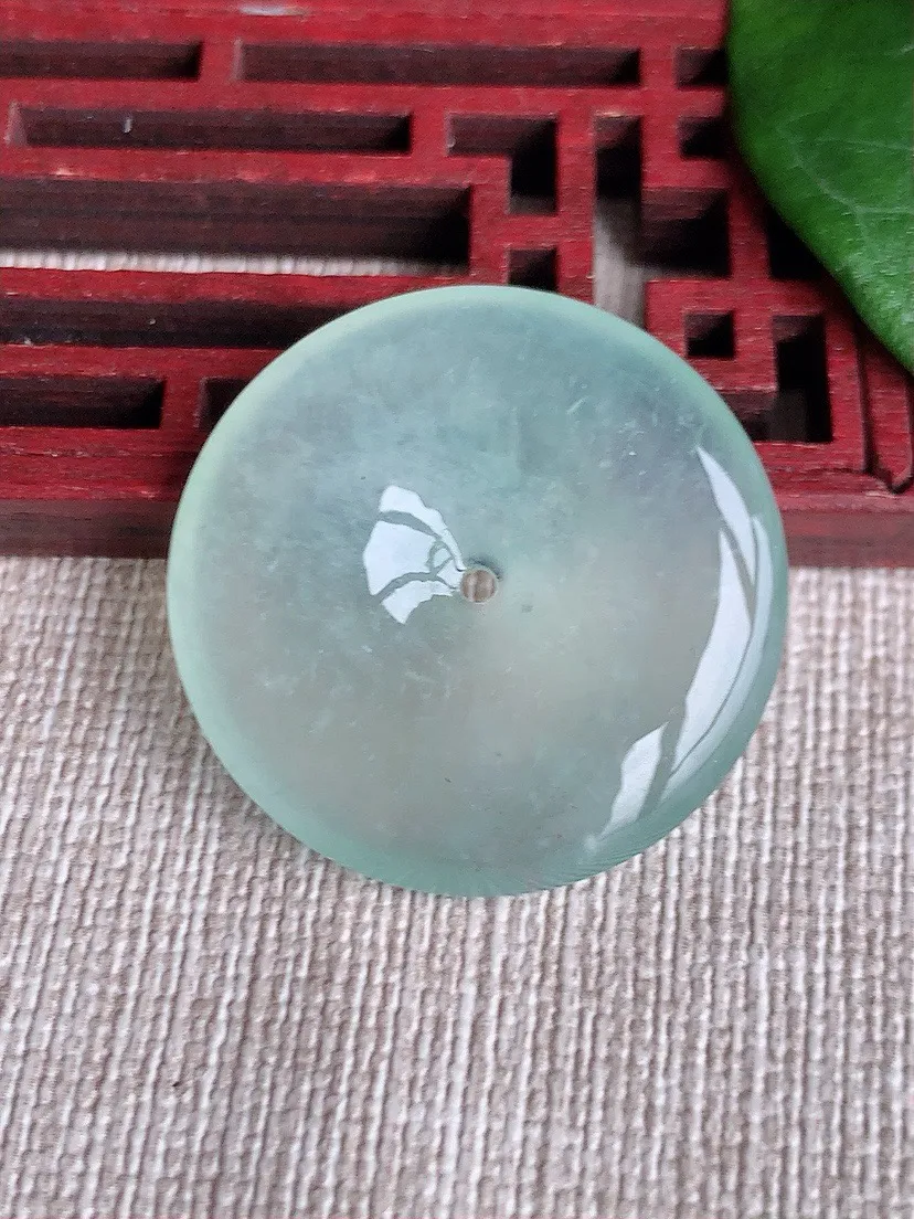 a货翡翠老坑冰种晴水平安扣吊坠 尺寸28.2×5mm 重量9.00g 0604