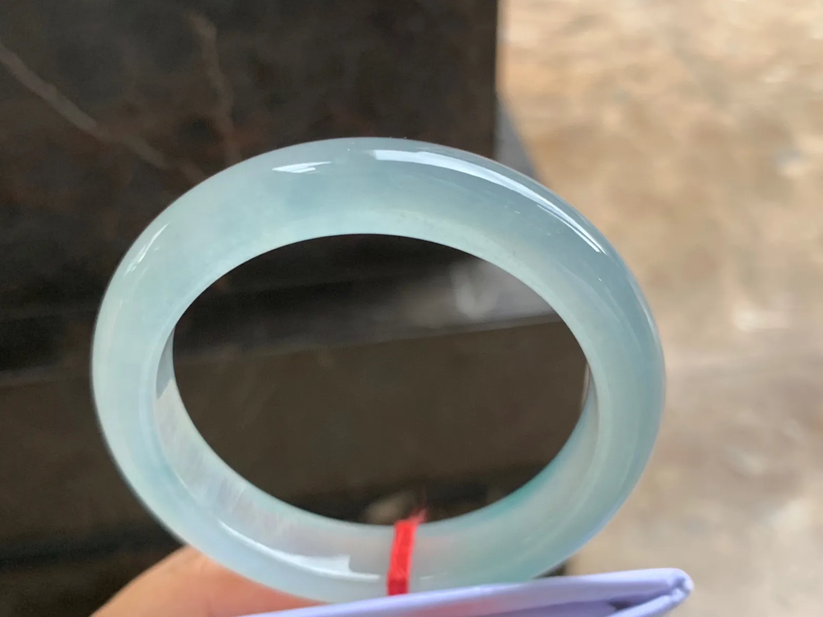 56-12-9mm
冰种晴水手镯 透亮起光 胶感满满 上手漂亮