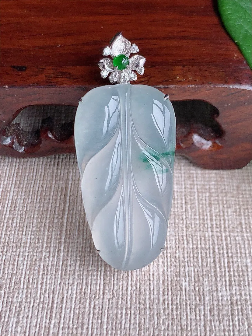 a货翡翠老坑冰种18K金伴钻镶嵌飘花叶子金枝玉叶吊坠 尺寸44×34.6×18.7×8.8mm 重量