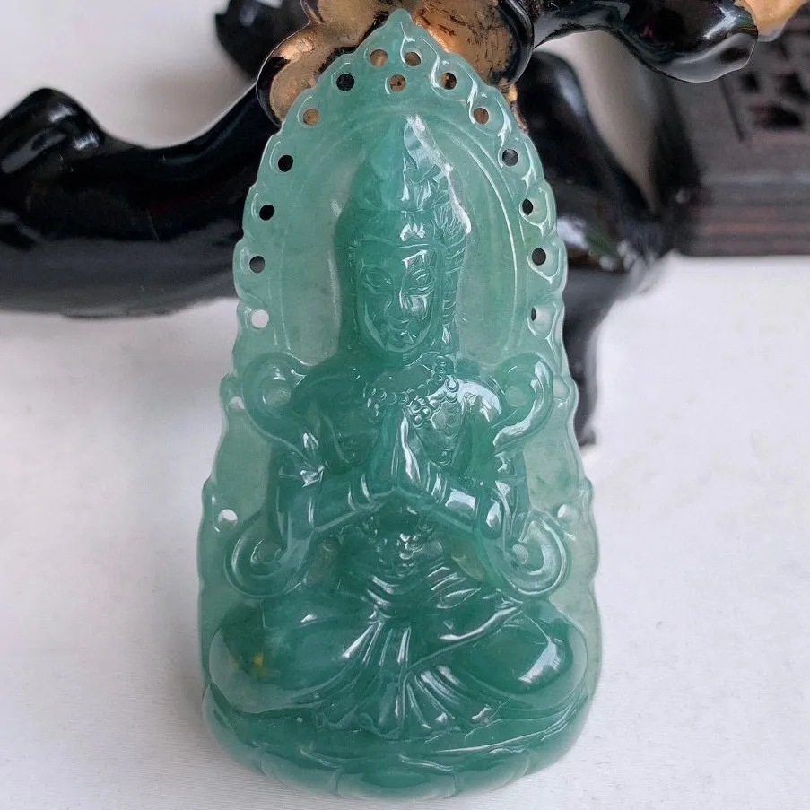 自然光实拍 冰满色观音吊坠，翡翠赐福观音，冰透水润，庇佑守护 种水足 工艺精致，送礼或自留佳选！#404.3尺寸50*26*7.5mm