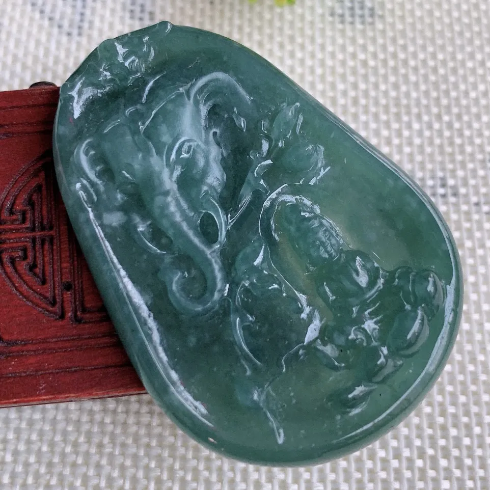 自然光实拍，冰满色普贤菩萨翡翠吊坠 A货翡翠赐福观音，功德圆满，佛光普照 普度众生#231.4尺寸51.5-36*6.8mm