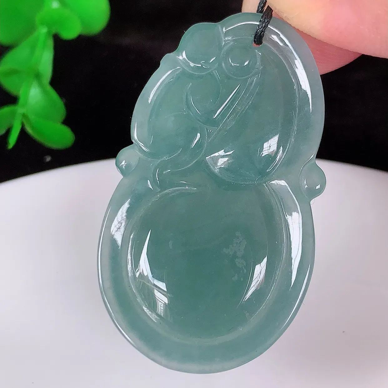 自然光实拍，冰胶满色翡翠葫芦吊坠 葫芦寓意福禄双全，财源滚滚，饱满 清新脱俗  佩戴效果优雅迷人！#661.3尺寸40*23.5*7mm